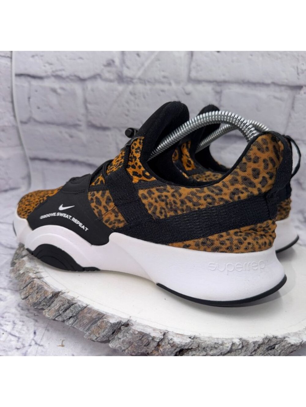 Nike SuperRep Groove Leopard Print Women’s Size 7 Athletic Sneaker CT1248-107 - Picture 6 of 9